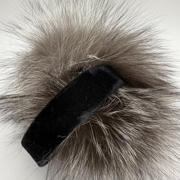Surell Fox Fur Earmuff with Velvet Band - Picture 6 of 7